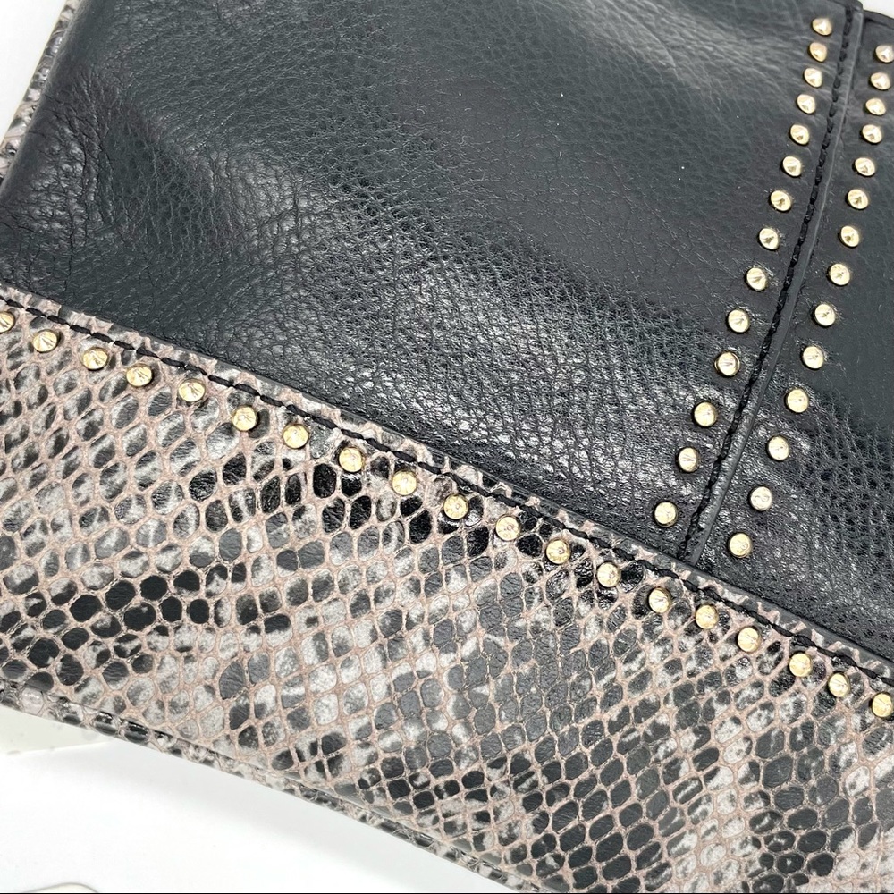 Juicy Couture Wristlet - Picture 5 of 9